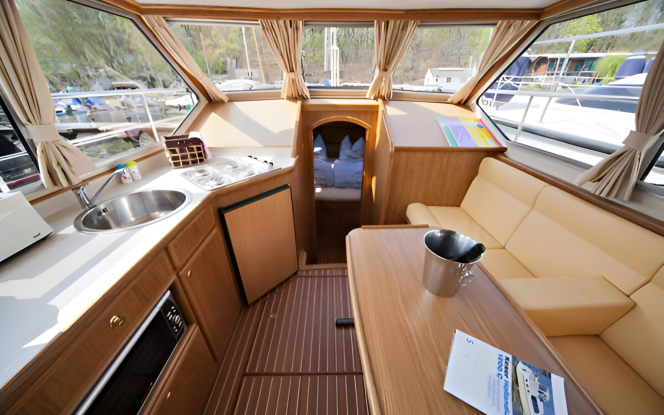 Motorboot Seepferdchen 11 Motorboot für bis zu 6 Personen Bild 3