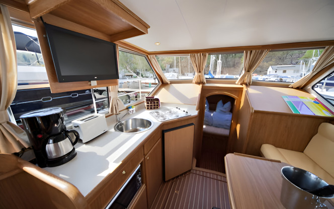 Motorboot Seepferdchen 12 Motorboot für bis zu 6 Personen Bild 2