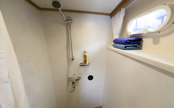 Motorboot Seepferdchen 15 Motorboot für bis zu 6 Personen Bild 9