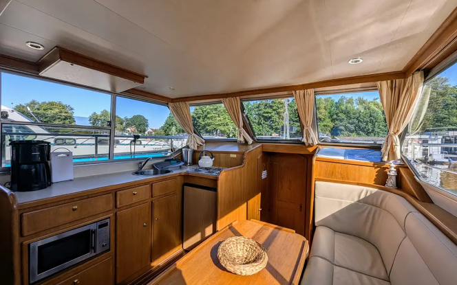 Motorboot Seepferdchen 16 Motorboot für bis zu 6 Personen Bild 2