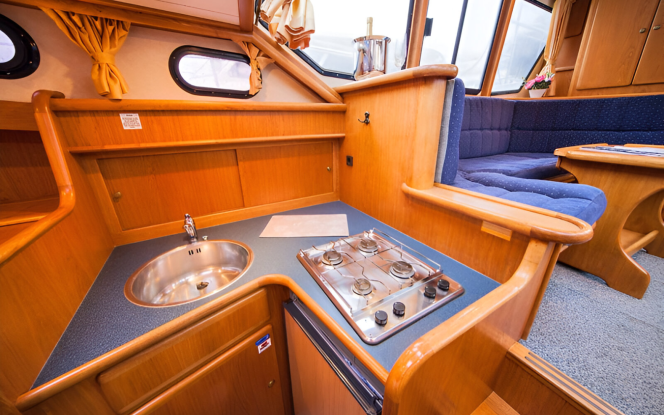 Motorboot Seepferdchen 29 Motorboot für bis zu 8 Personen Bild 5