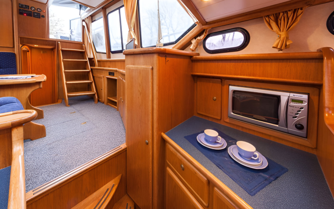 Motorboot Seepferdchen 29 Motorboot für bis zu 8 Personen Bild 3