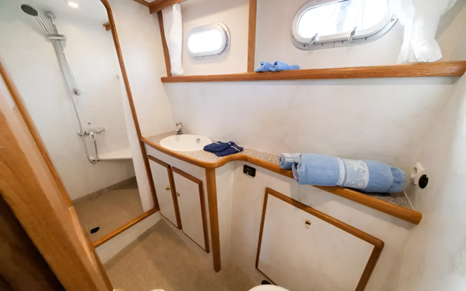 Motorboot Seepferdchen 32 Motorboot für bis zu 6 Personen Bild 5