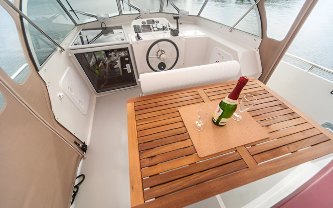 Motorboot Seepferdchen 33 Motorboot für bis zu 6 Personen Bild 9