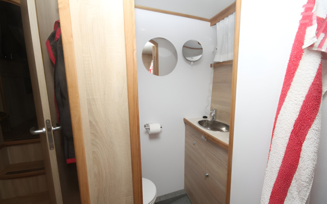 Motorboot Seepferdchen 57 Motorboot für bis zu 6 Personen Bild 7