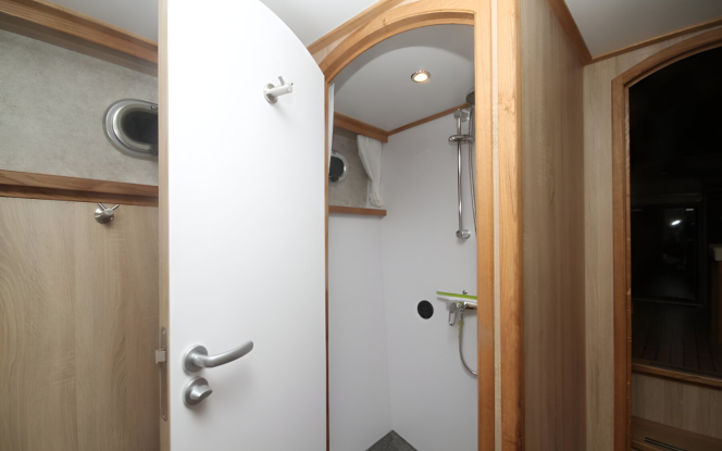 Motorboot Seepferdchen 57 Motorboot für bis zu 6 Personen Bild 6