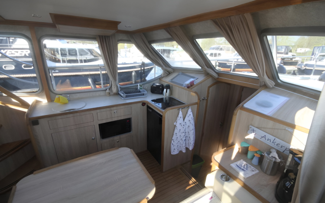 Motorboot Seepferdchen 57 Motorboot für bis zu 6 Personen Bild 5