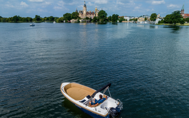 Motorboot Sloep 555 Bild 3