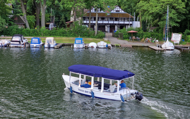 Motorboot Snug Habor Bild 4