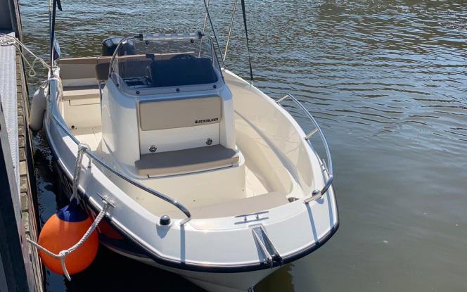 Motorboot SOMMERZEIT / 5 Personen Bild 3