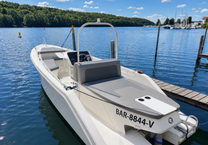 Motorboot Sportboot Q 24 / 2 Bild 1