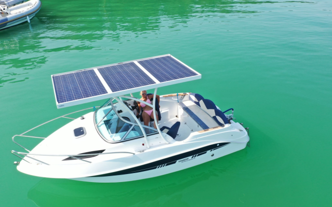 Motorboot Sunliner 5 Solarboot Bild 10