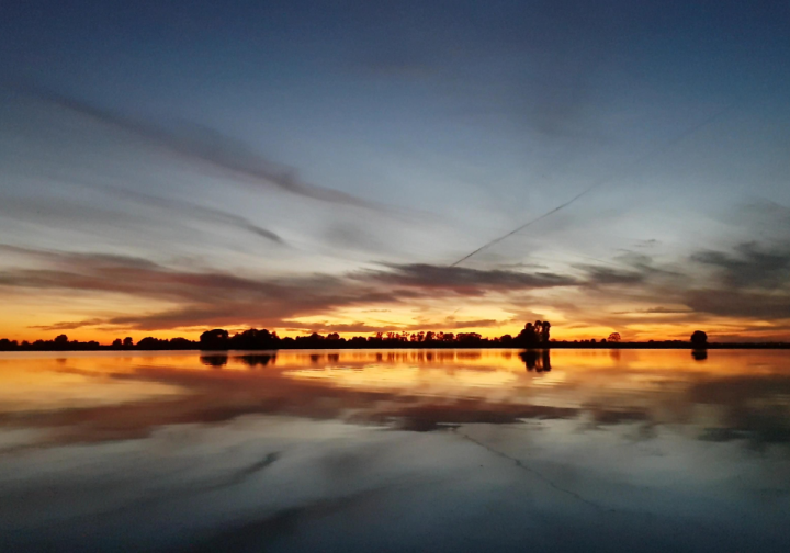 Motorboot Tour in den Sonnenuntergang Bild 3