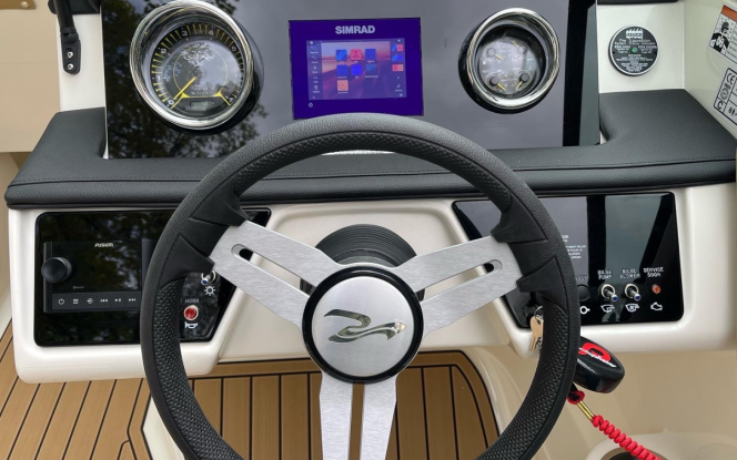 Motorboot Trailercharter Sea Ray 190 SPXE Bild 7