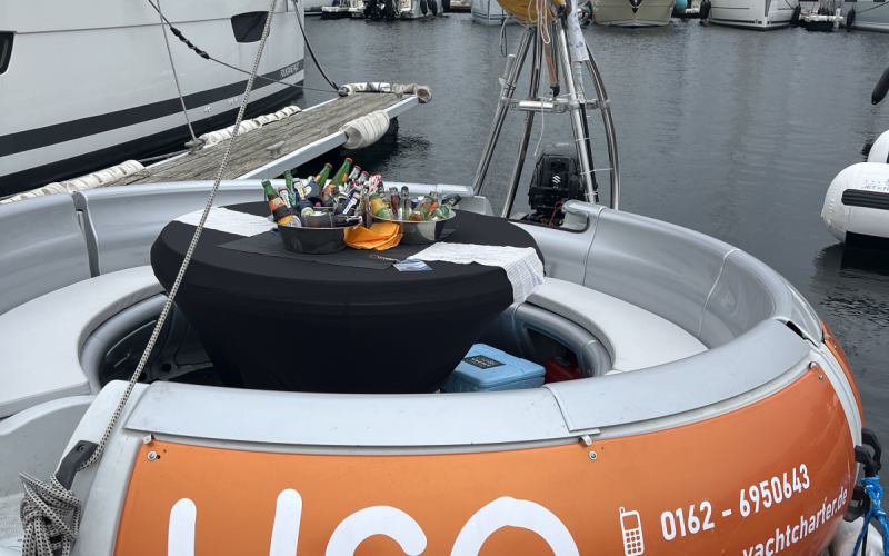 Motorboot USO-Identifizierbares Schwimmobjekt, Spaß im Kreis, einzigartig auf der Ostsee, für bis zu 10 Personen Bild 7