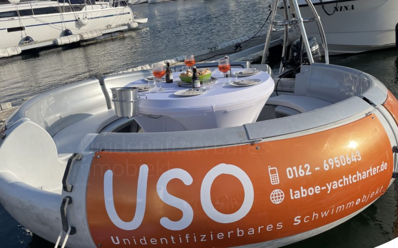 Motorboot USO-Identifizierbares Schwimmobjekt, Spaß im Kreis, einzigartig auf der Ostsee, für bis zu 10 Personen Bild 9