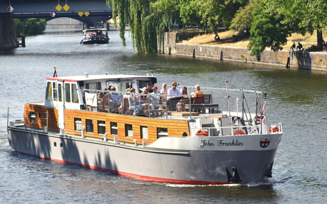 Yacht Ausflugs- und Eventschiff John Franklin Bild 1
