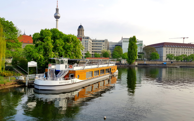 Yacht Solar Event- & Seminarschiff Orca ten Broke Bild 1