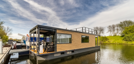 #benutzer_standorte# - miet-boot