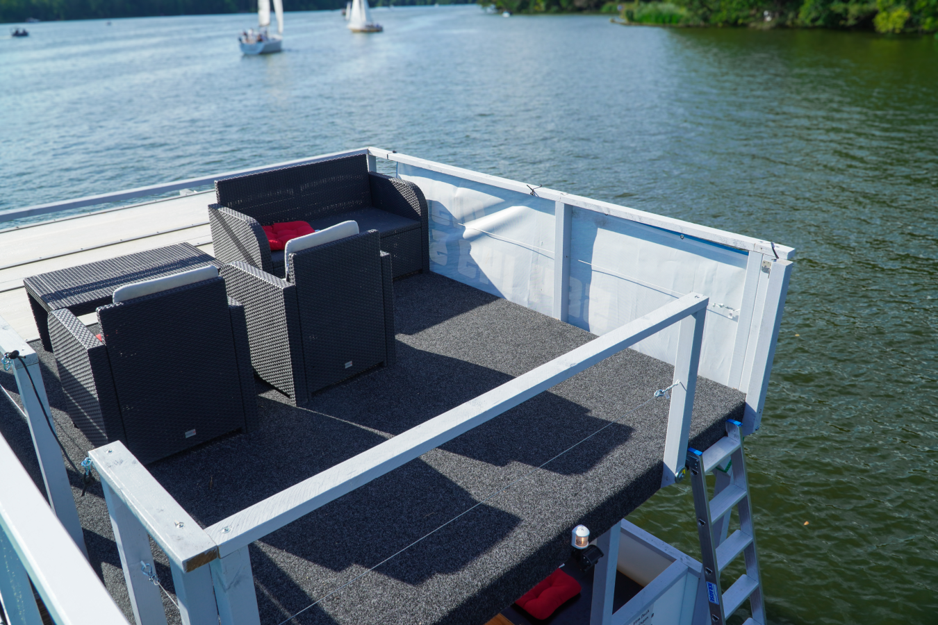 Floss Floß mieten in Berlin – Rumtreiber Partyfloß für bis zu 12 Personen Bild 3