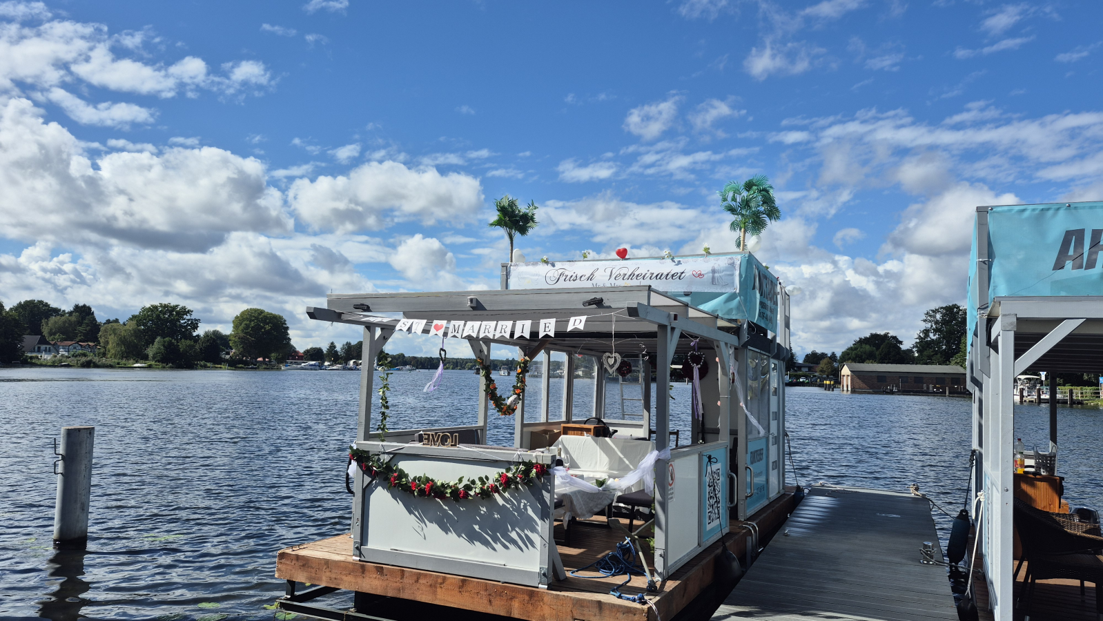 Floss Floß mieten in Berlin – Rumtreiber Partyfloß für bis zu 12 Personen Bild 8