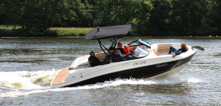 Boote auf Trailer Christel 1 - Bayliner VR5 BR mit Tower mieten