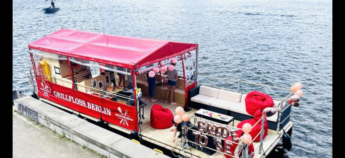 Floss Grillfloß Ente für bis zu 20 Personen mieten