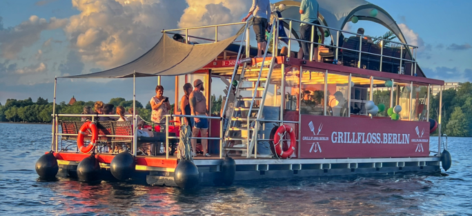 Floss Grillfloß Erpel für bis zu 30 Personen mieten