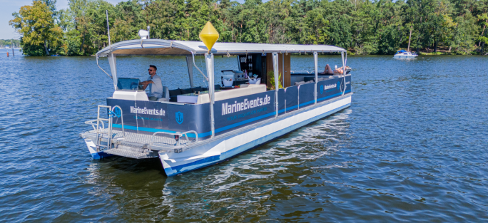 Floss MS Nautica Führerscheinfrei ab 499? / 4 Stunden mieten