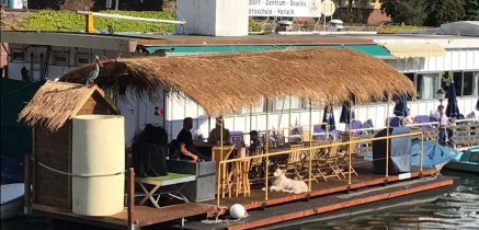 Floss Tikifloß mieten