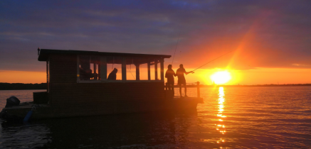 Hausboot 8er Floß mieten