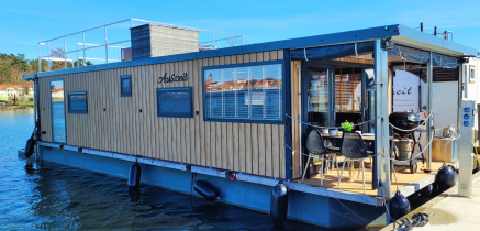 Hausboot Auszeit mit Sauna -führerscheinfrei- mieten