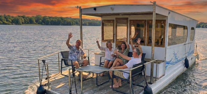 Hausboot Private Hausboot Experience mit Skipper mieten