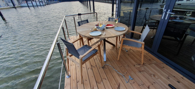 Hausboot Seeadler Hausboot mit Bio Sauna für 6 Personen und 2 Hunde mieten