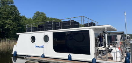 Hausboot Seensucht | UAB Houseboat LT Trimaran Houseboat 4300 mieten