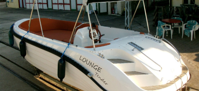 Motorboot 6m Lounge- Motorboot mit 60 PS Honda für 5+1 Personen ab 142 ? für 3 Stunden mieten