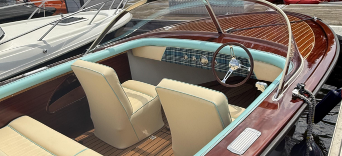 Motorboot Dolce Vita - Exklusiv - Nostalgia Lago 660 - 4 Personen - führerscheinfrei mieten