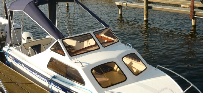 Motorboot führerscheinfreies 15 PS Motorboot Sunny 4 bis 4+1 Pers. ab 90 ? für 3 Stunden mieten