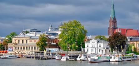 Bootsverleih Boot mieten in Schwerin Brandenburg