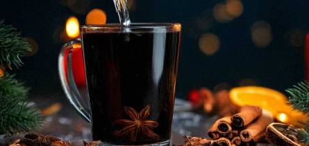 Glühweinfahrt auf dem Boot