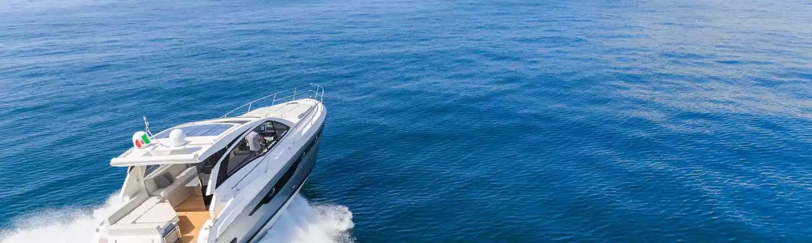 10 Personen Motorboot „Donut-Boot 2 mit integriertem Holzkohlegrill“ in Magdeburg