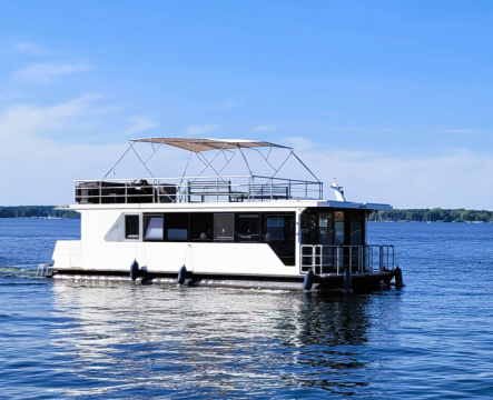 Jetzt 10% Frühbucherrabatt sichern für deinen Hausbooturlaub auf der Mecklenburgischen Seenplatte Bild 7