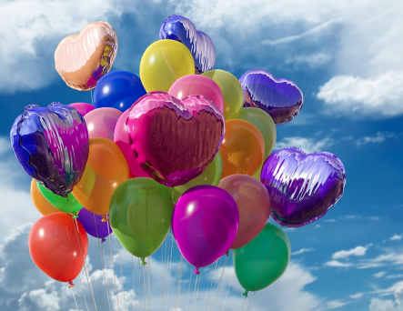 Plane deine nächste Geburtstagsparty auf einem Partyfloss in deiner Nähe