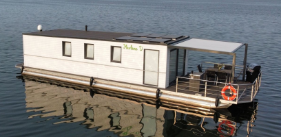 Welche Orte lohnen sich beim Hausboot mieten auf der Müritz zum Baden und Ankern?