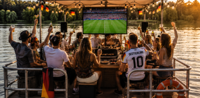 WM 2026 auf dem Floß ? so wird Public Viewing zum Erlebnis